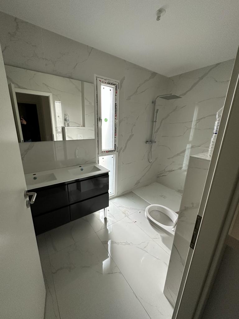 49573693 423B 4B17 9058 1207D45A1572 | Groupe Prestige Pose de revêtement de sol en Alsace et en Lorraine : moquette de pierre, résine et béton ciré Laxou